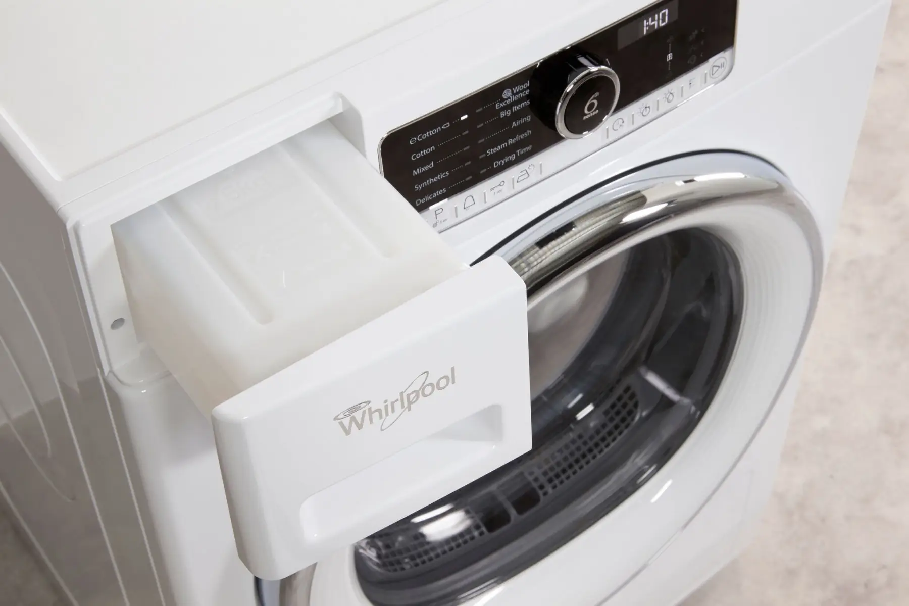 Whirlpool Omnia AWZ10HP 6th Sense 10kg A++ Heat Pump Condenser Dryer - Image 2