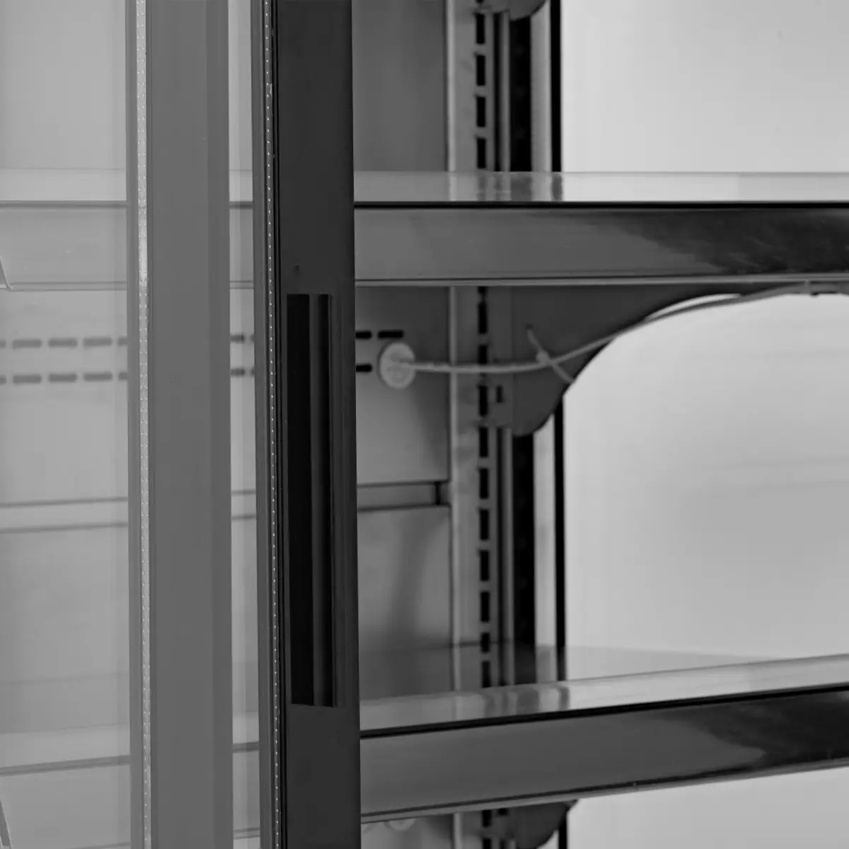 BLIZZARD 1.3m Multi Deck With Sliding Glass Doors - Image 4