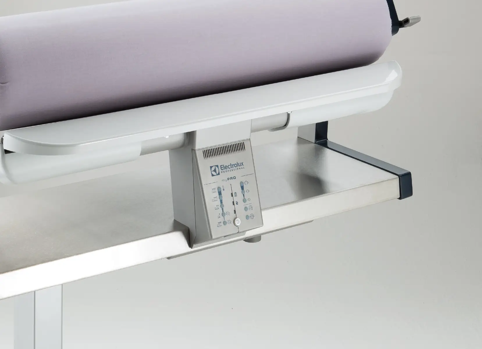 Electrolux Professional IS1103 myPRO Smart Fixed Steam Ironer, 1030mm - Image 3