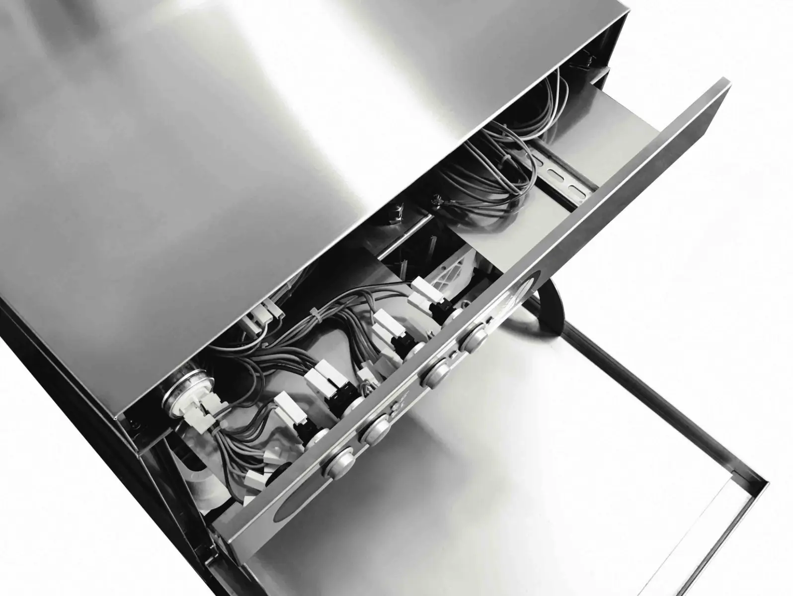 Adler AD50-DPSO 500mm Basket Dishwasher with Chemical Pump, Drain Pump & Water Softener, 18 Plates (13 Amp Plug) - Image 5