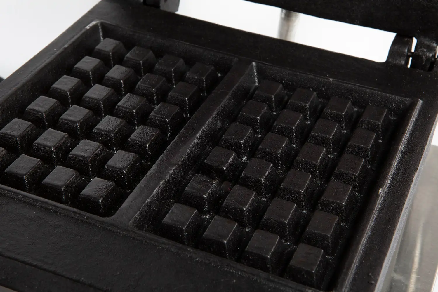 WAFFLE MAKER - Image 4