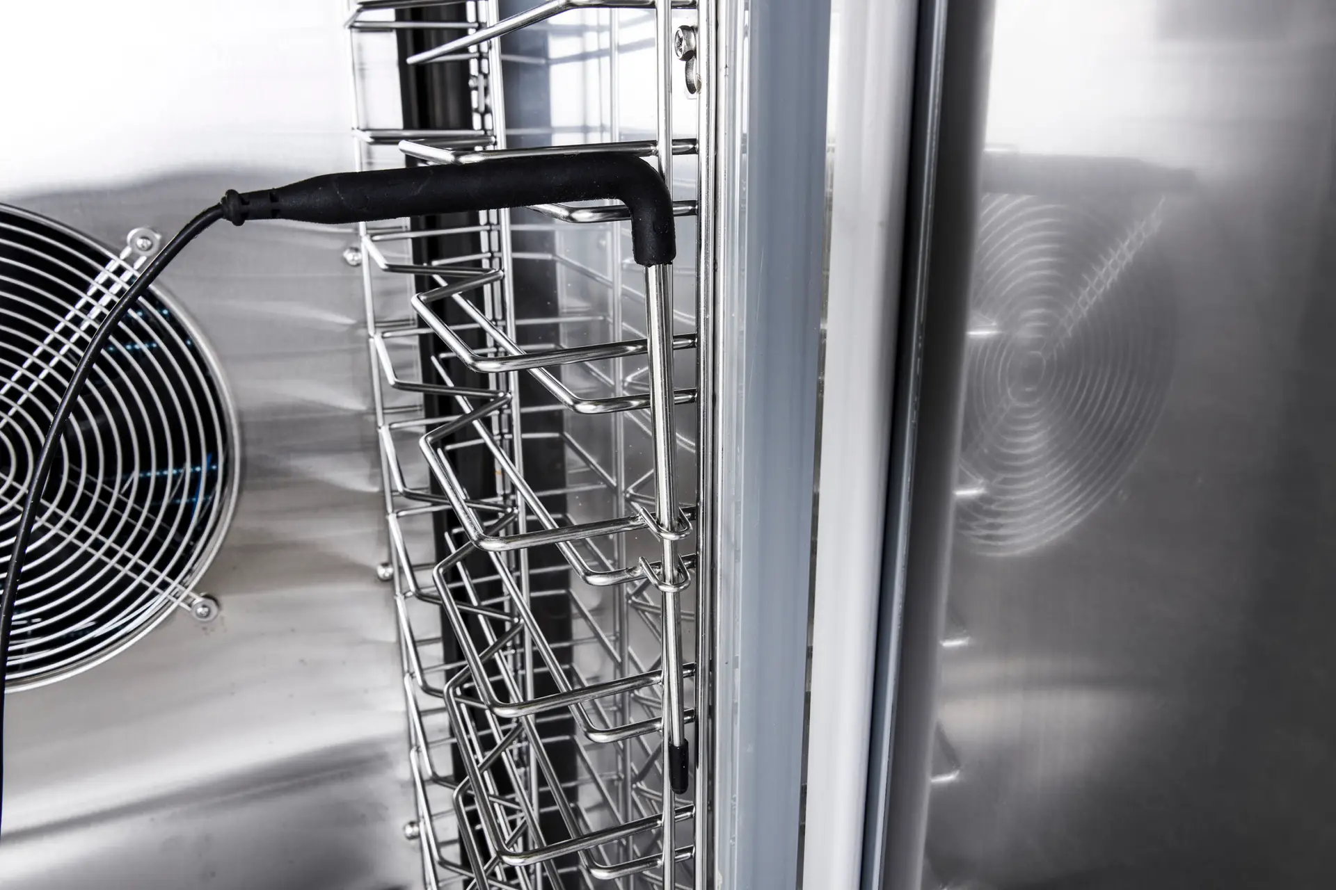 Sterling Pro GRADED Cobus SP60BC 13 Grid Single Door Blast Chiller / Freezer, 60kg/38kg - Image 3