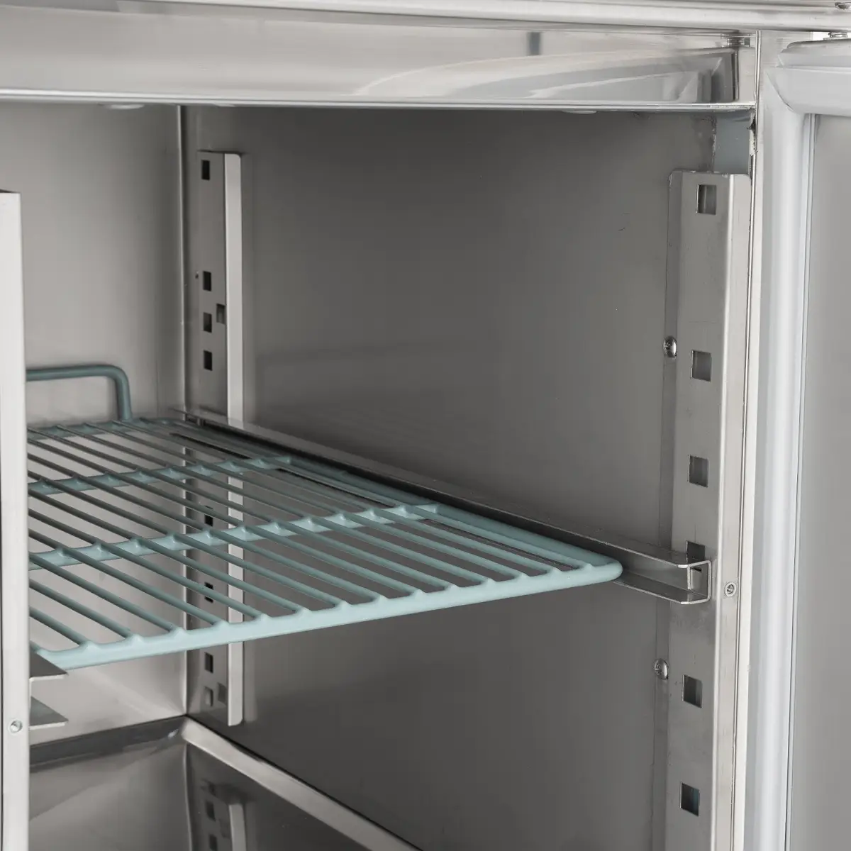 BLIZZARD Triple Hinged Door Pizza Prep Counter with Granite Worktop - Image 3