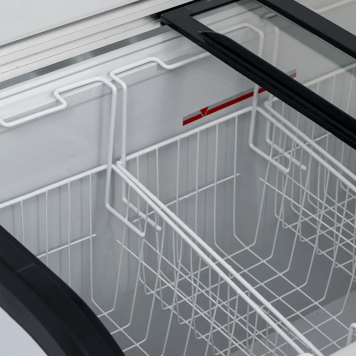 BLIZZARD 320L Curved Glass Lid Freezer - Image 4