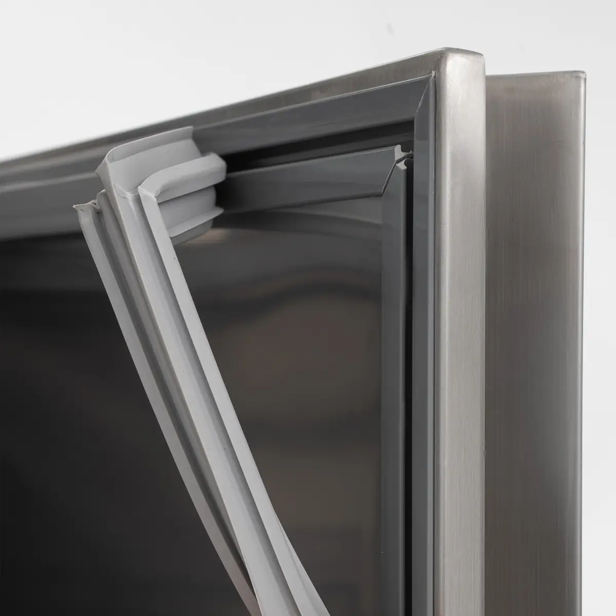 BLIZZARD Upright Double Hinged Door Gastronorm Freezer - Image 6