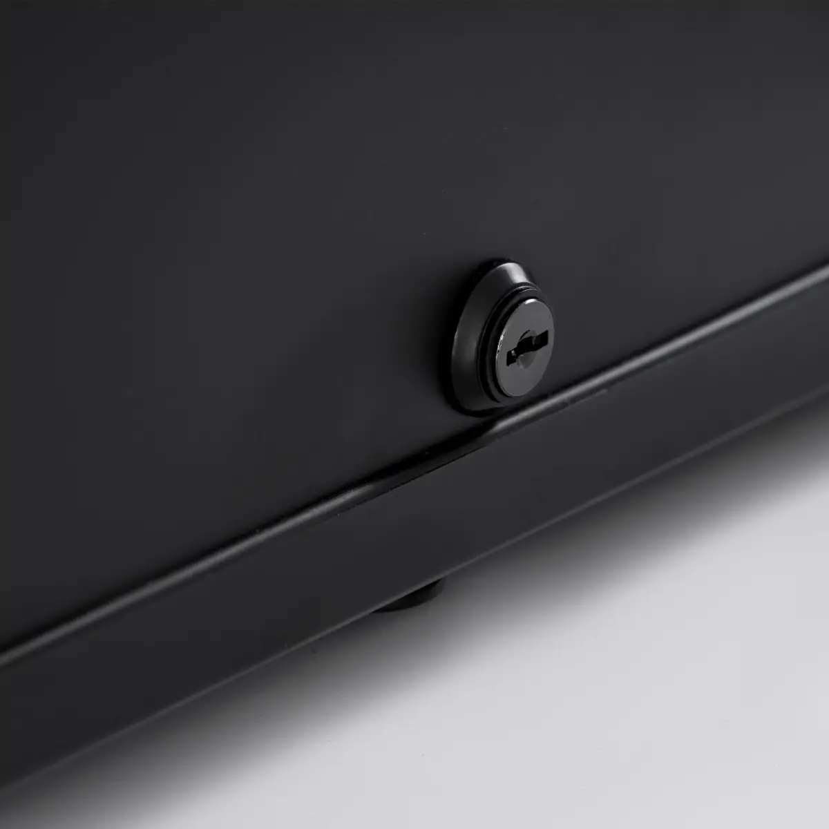 BLIZZARD Single Solid Door Mini Bar - Image 6