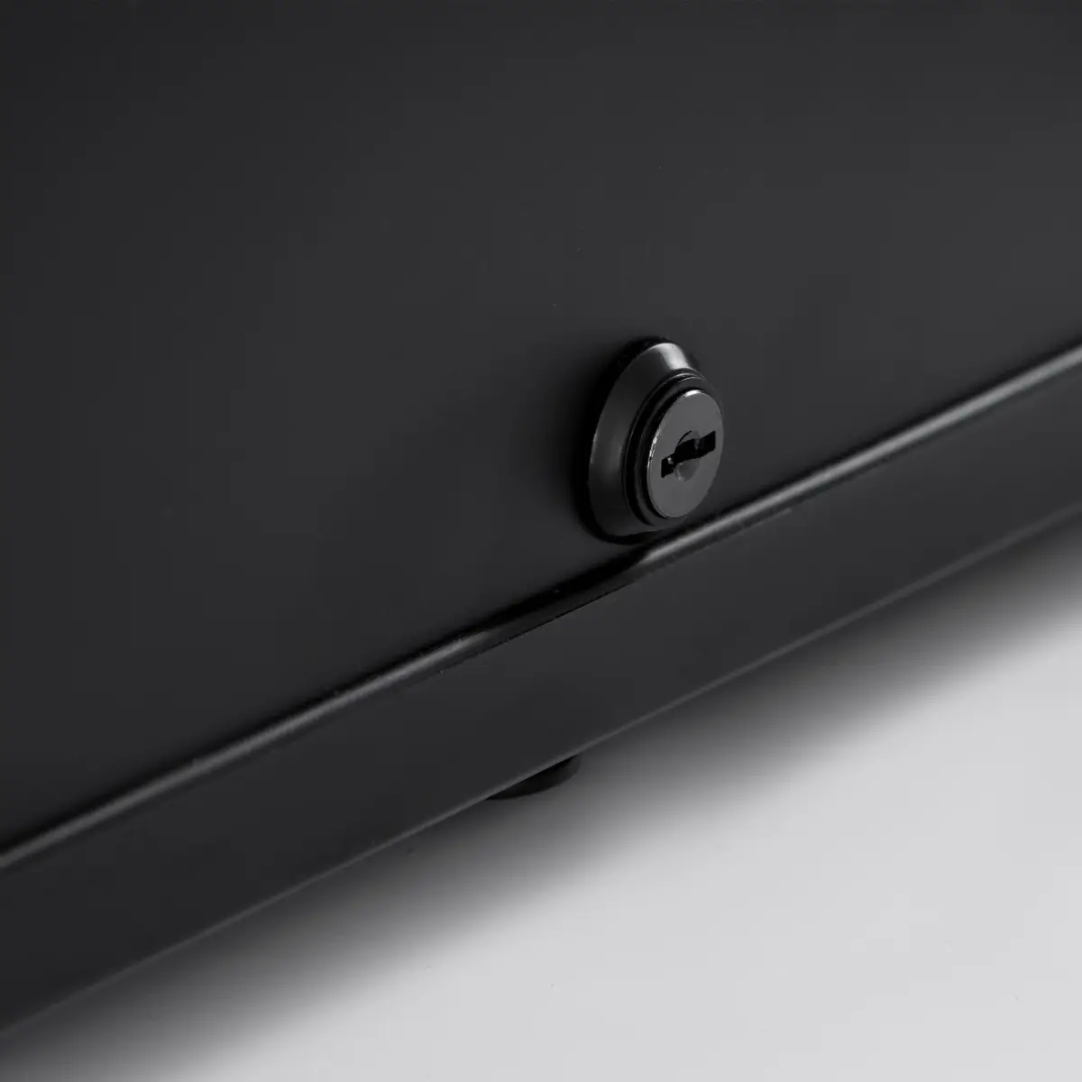 BLIZZARD Single Solid Door Mini Bar - Image 8