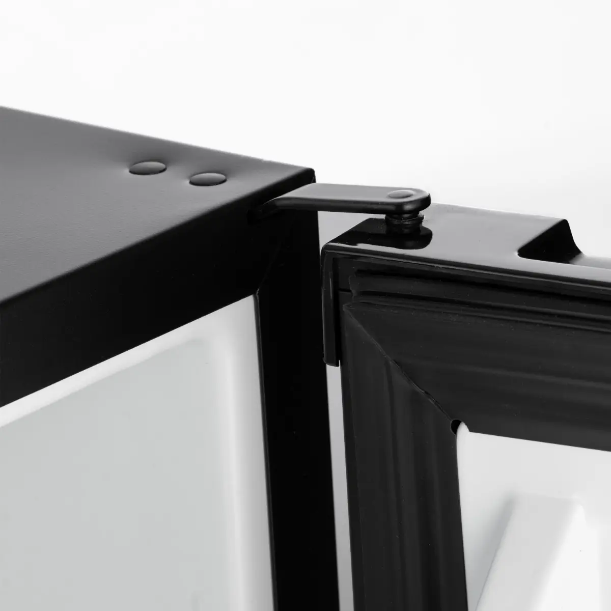 BLIZZARD Single Solid Door Mini Bar - Image 7