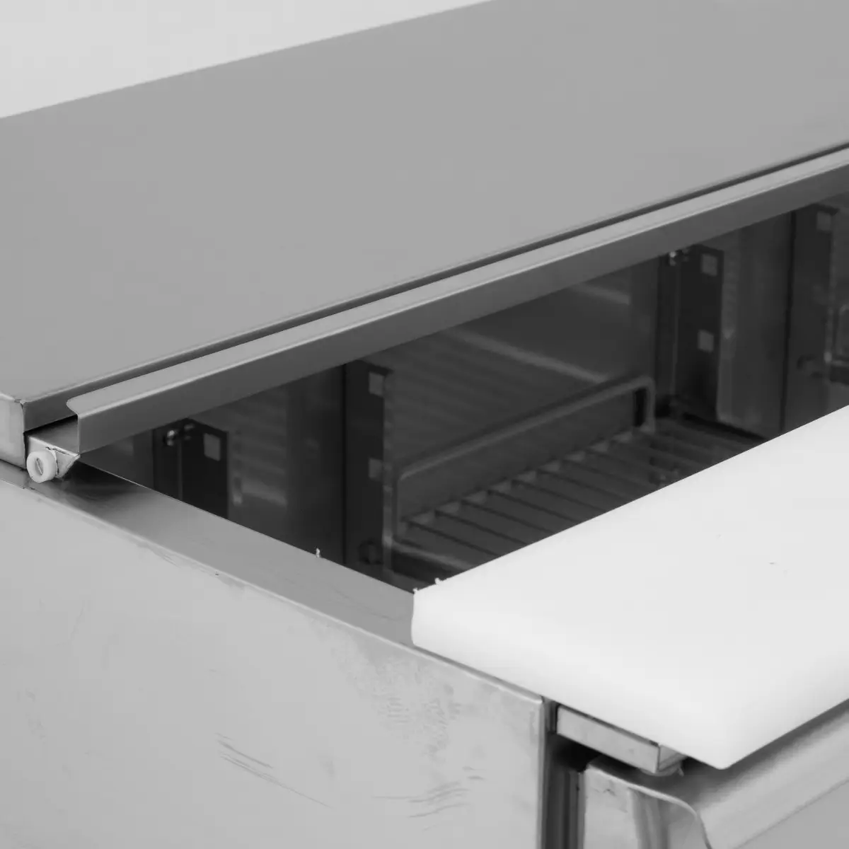BLIZZARD Compact Triple Door Refrigerated Saladette - Image 6