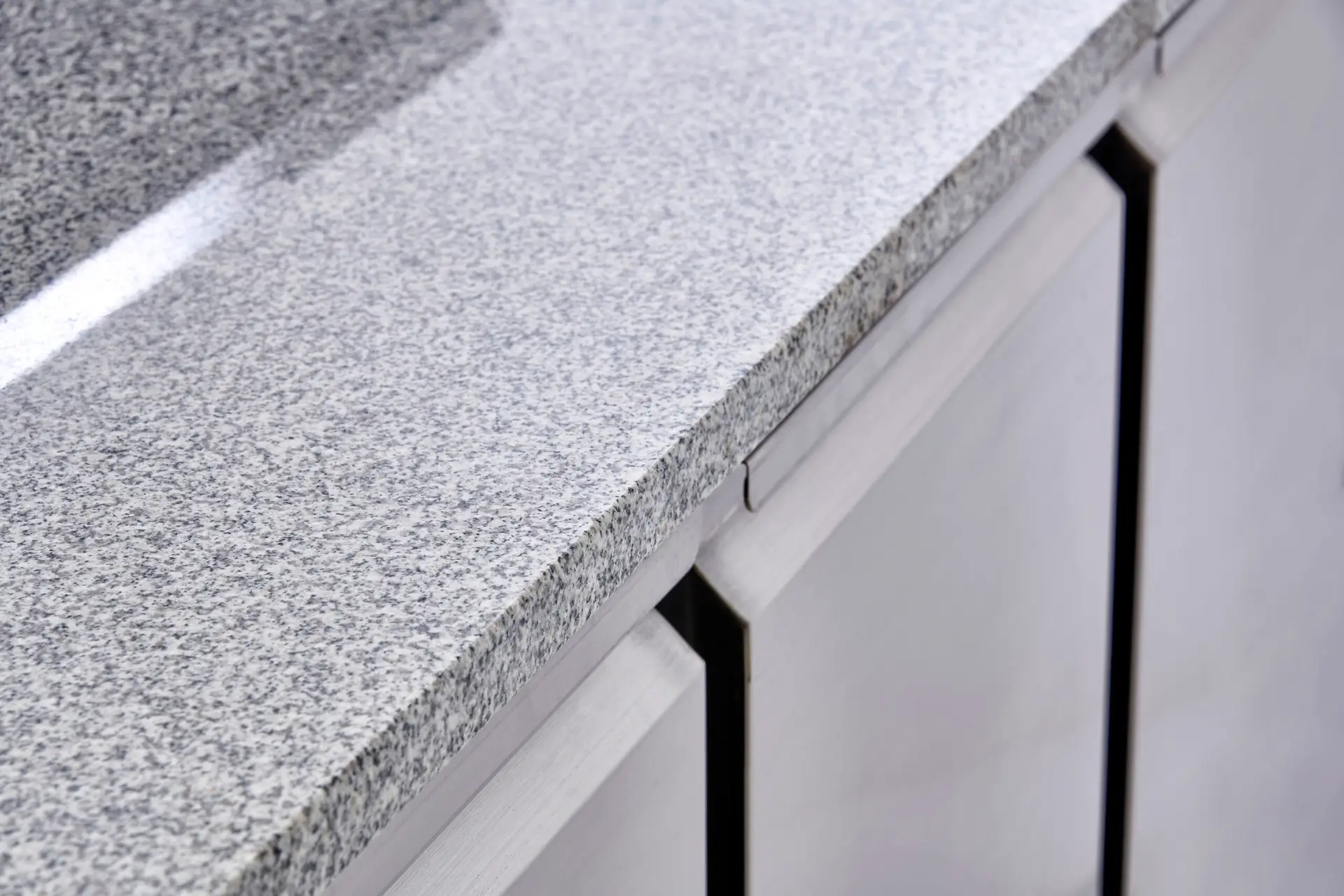 Sterling Pro Cobus SPU903PZ 3 Door Granite Top Pizza Counter, 8 x GN1/6, 402 Litres - Image 4