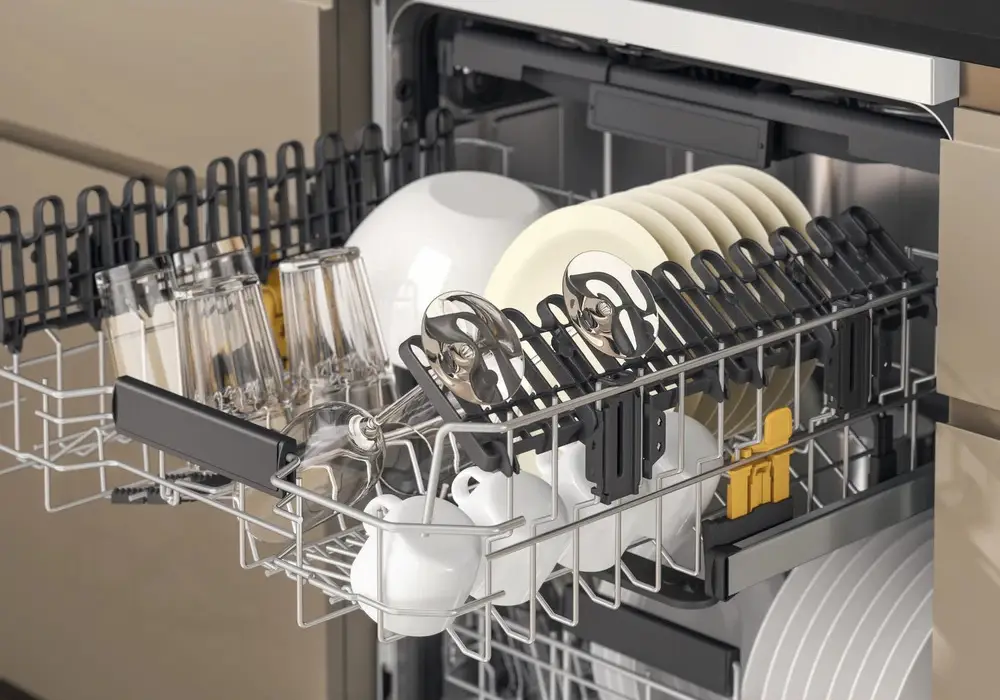 Whirlpool W7FHP33 Free Standing Dishwasher - Image 4