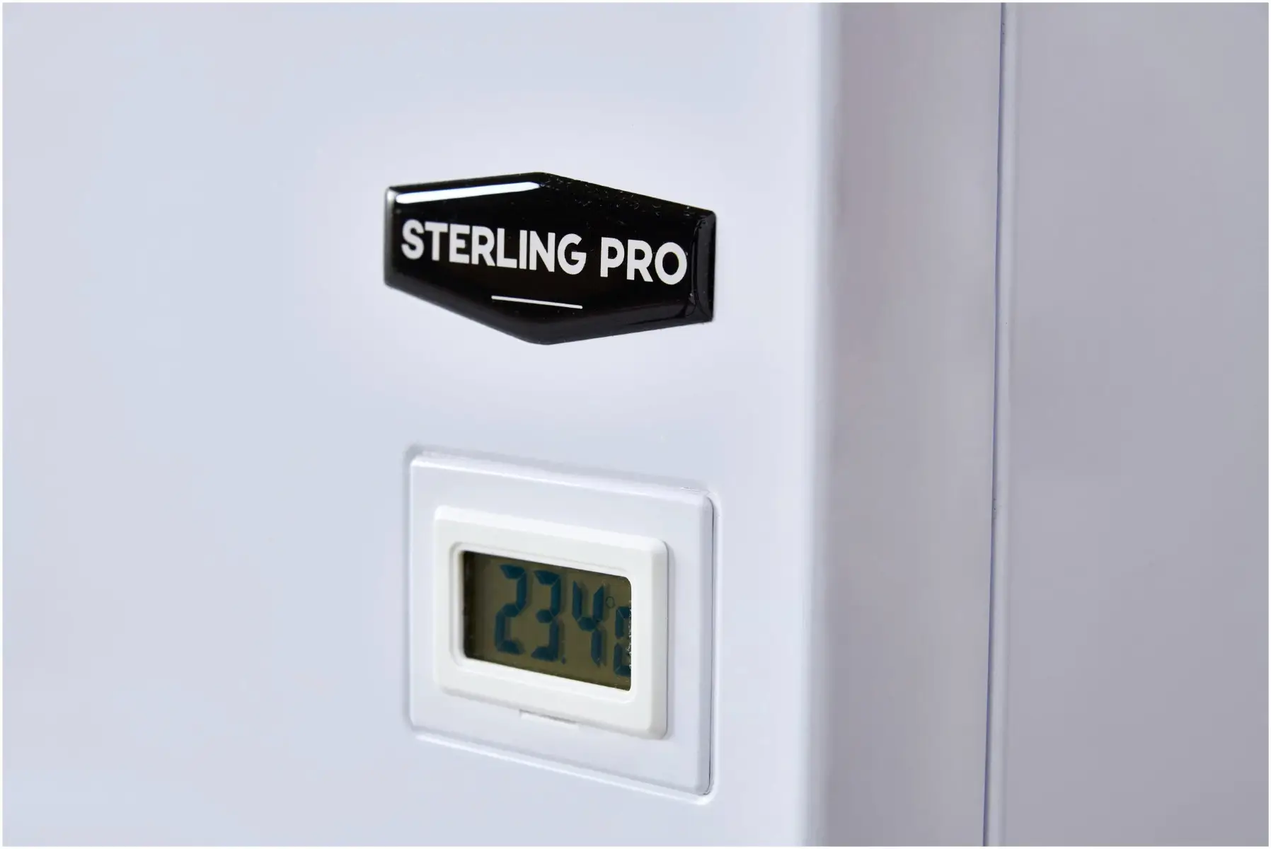 Sterling Pro Green SPC570SS Chest Freezer / Chiller / Fridge with Stainless Steel Lid, Litres 572 - Image 4