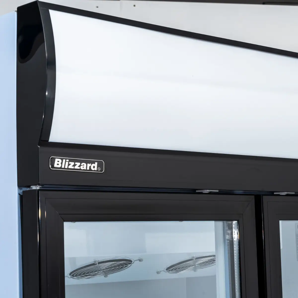 BLIZZARD 630L Double Hinged Glass Door Display Merchandiser - Image 4