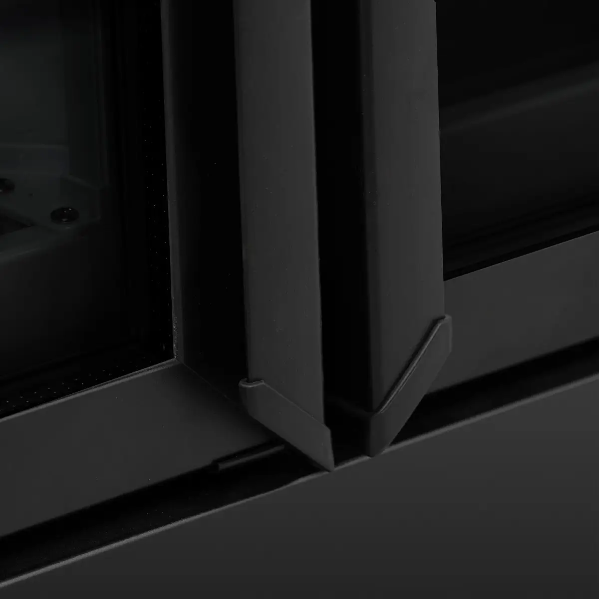 BLIZZARD Triple Hinged Glass Door Display Chiller - Image 4