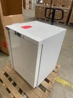 Sterling Pro BGRADE SPR200W Single Door Undercounter Refrigerator, 140 Litres - Image 2
