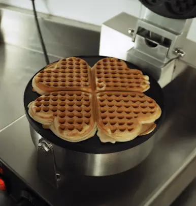 WAFFLE IRON 4PCS HEART SHAPE - Image 8